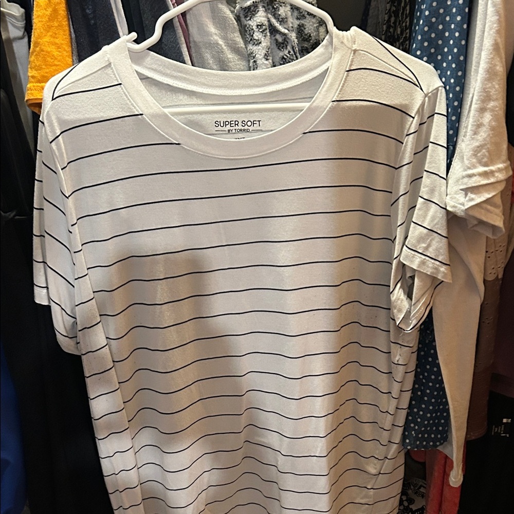 Torrid Women's Short Sleeve Tee - White and Black Stripes